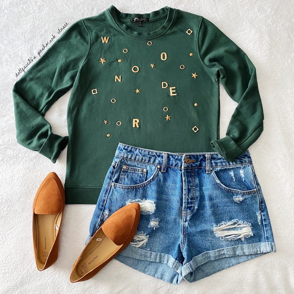 Gold letters WONDER Green Sweatshirt